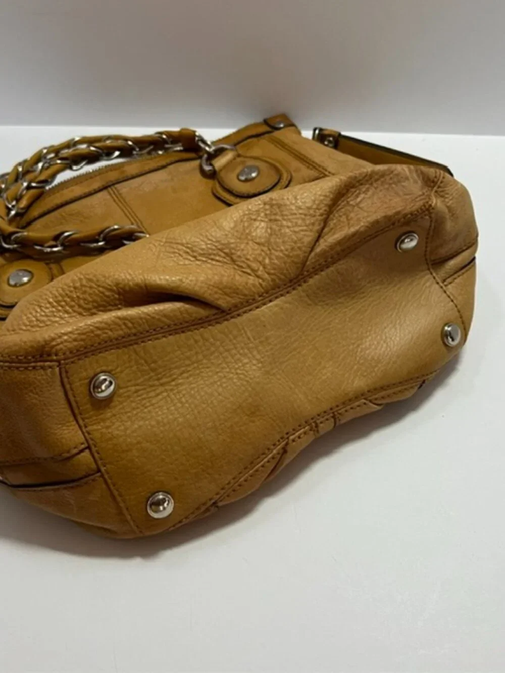 B. Makowsky Leather Hobo Shoulder Bag Chain Strap Multi Zip Pockets Camel w/CoA - Picture 16 of 16